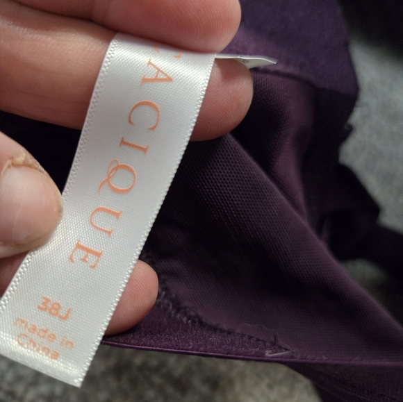 Plus size bras - Picture 10 of 10